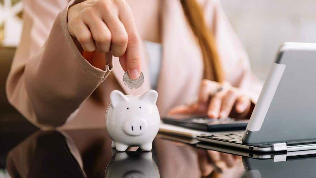 La Generalitat aplicarà l’increment retributiu del 0,5% en la nòmina de març